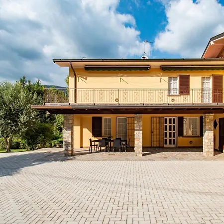 Cascina Ca' Bark Clusane